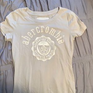 Abercrombie kids large grey T-shirt